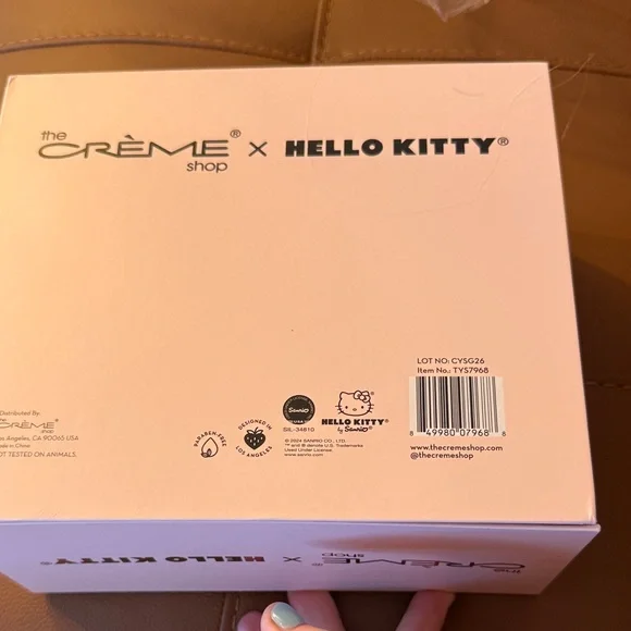 Crème Shop x Hello Kitty Lovely Luxury Set-NIB LIMITED EDITION - Picture 2 of 7